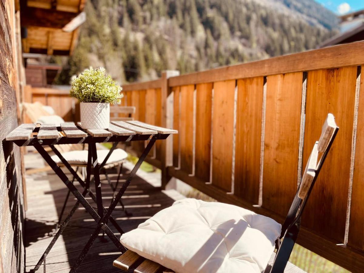 Chalet Le Petit Nicolas, Jacuzzi, Vue Mont Blanc Chamonix Exterior foto